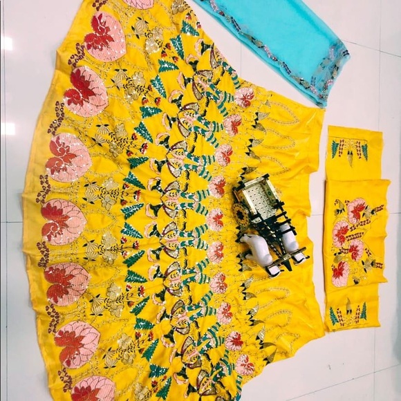 Multicoloured lehanga - Picture 4 of 4